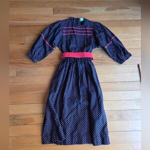 Vintage Lanz Original Unique And Rare Heart And Flower Size 5‎